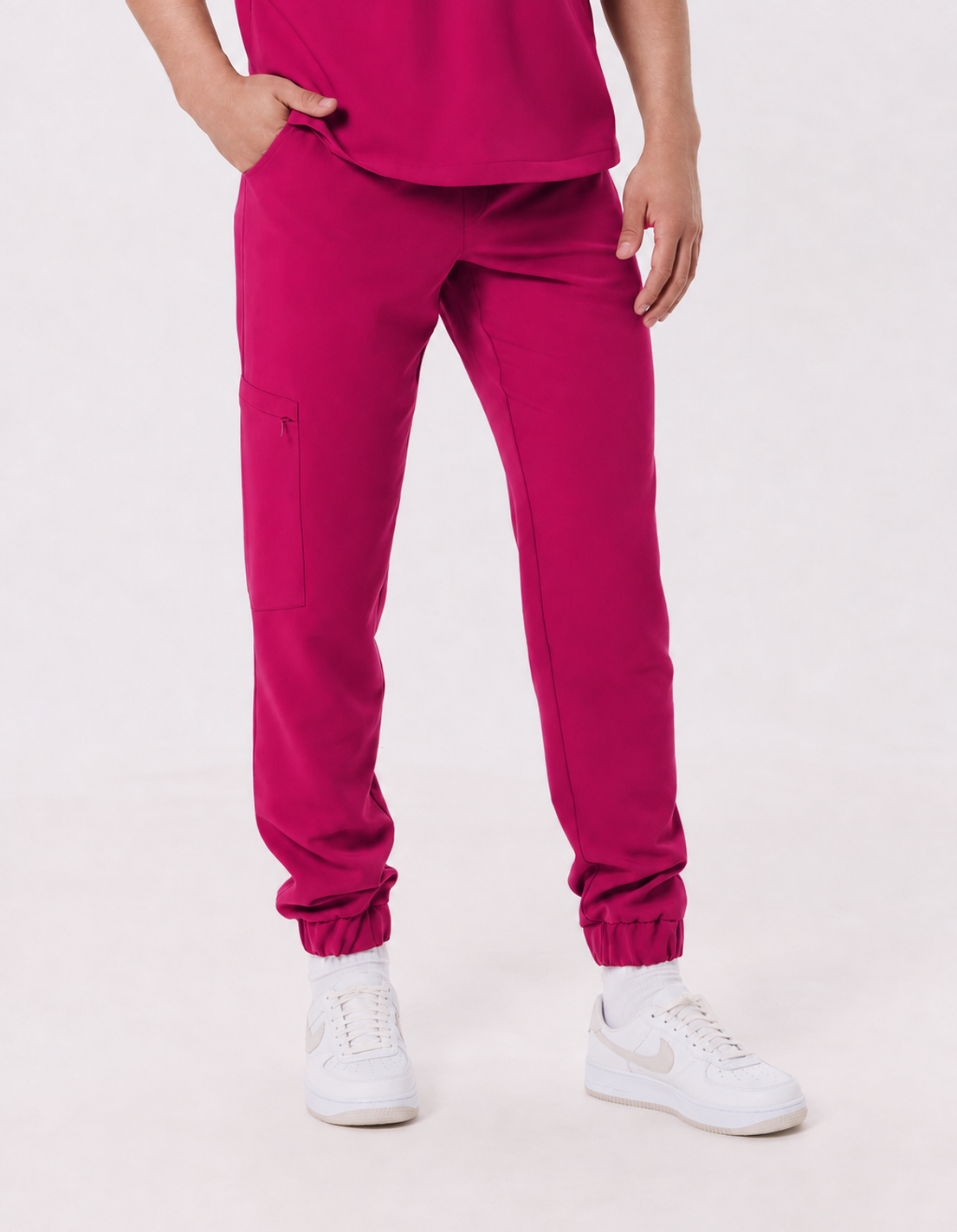 Pantalon médical homme jogger Leo, couleur amarante, devant