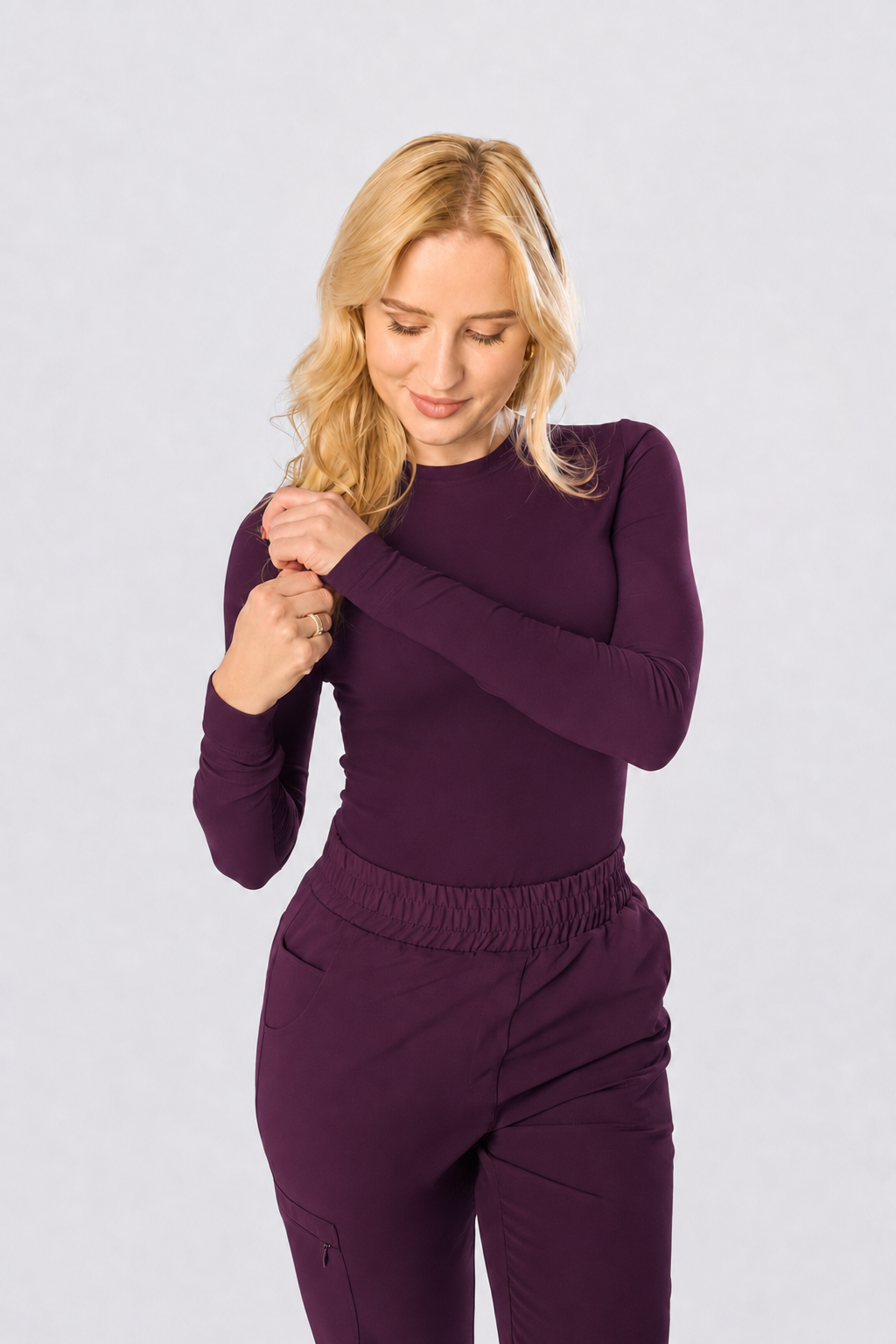 Sous-pull médical femme manches longues Lena, couleur aubergine, devant