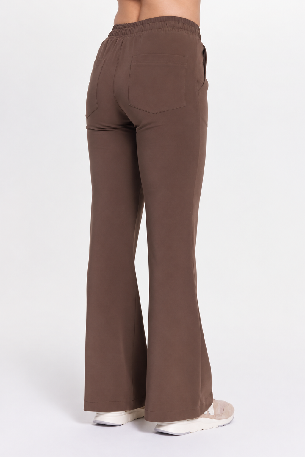 Pantalon médical femme évasé Iris, couleur espresso, dos