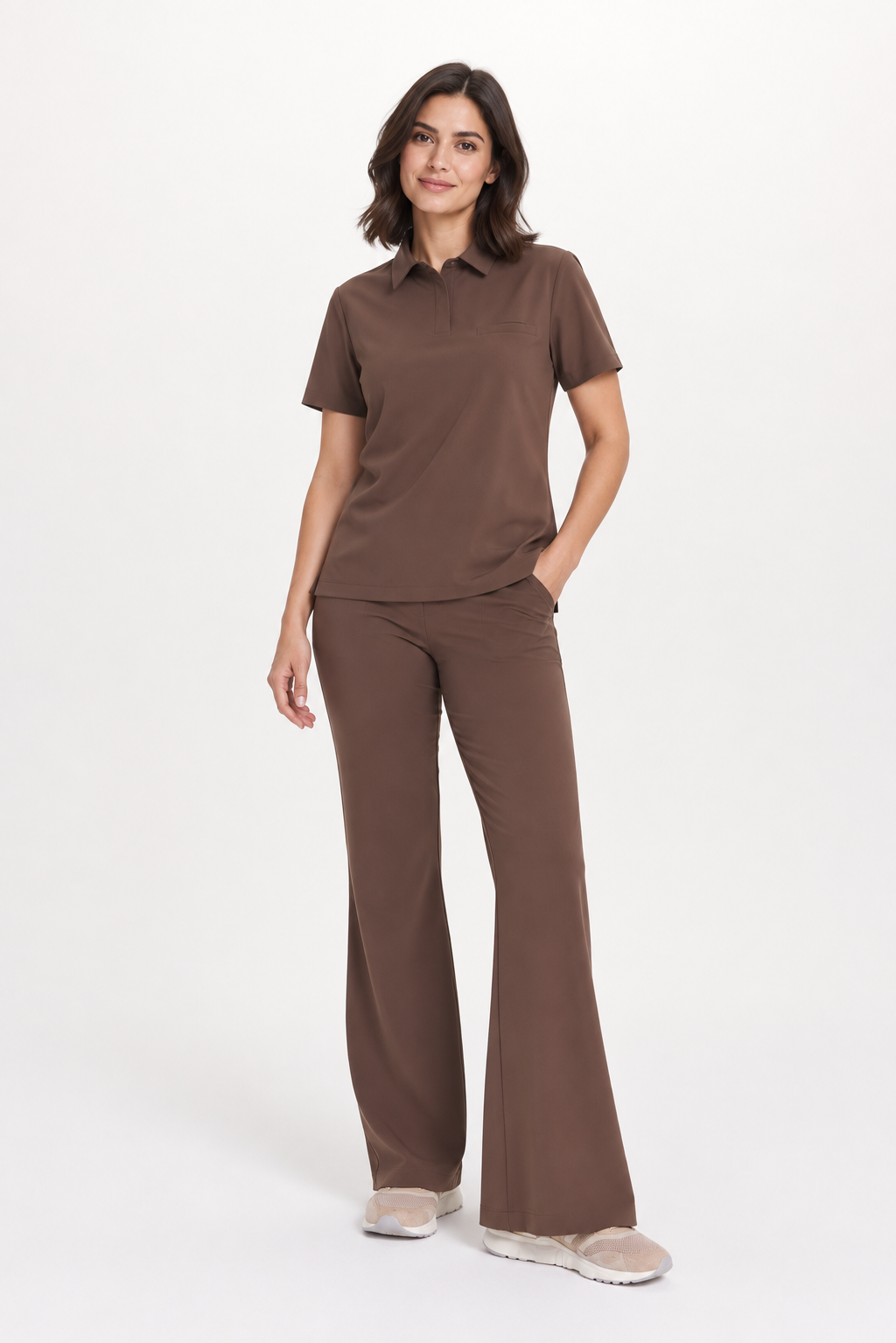 Pantalon médical femme évasé Iris, couleur espresso, devant