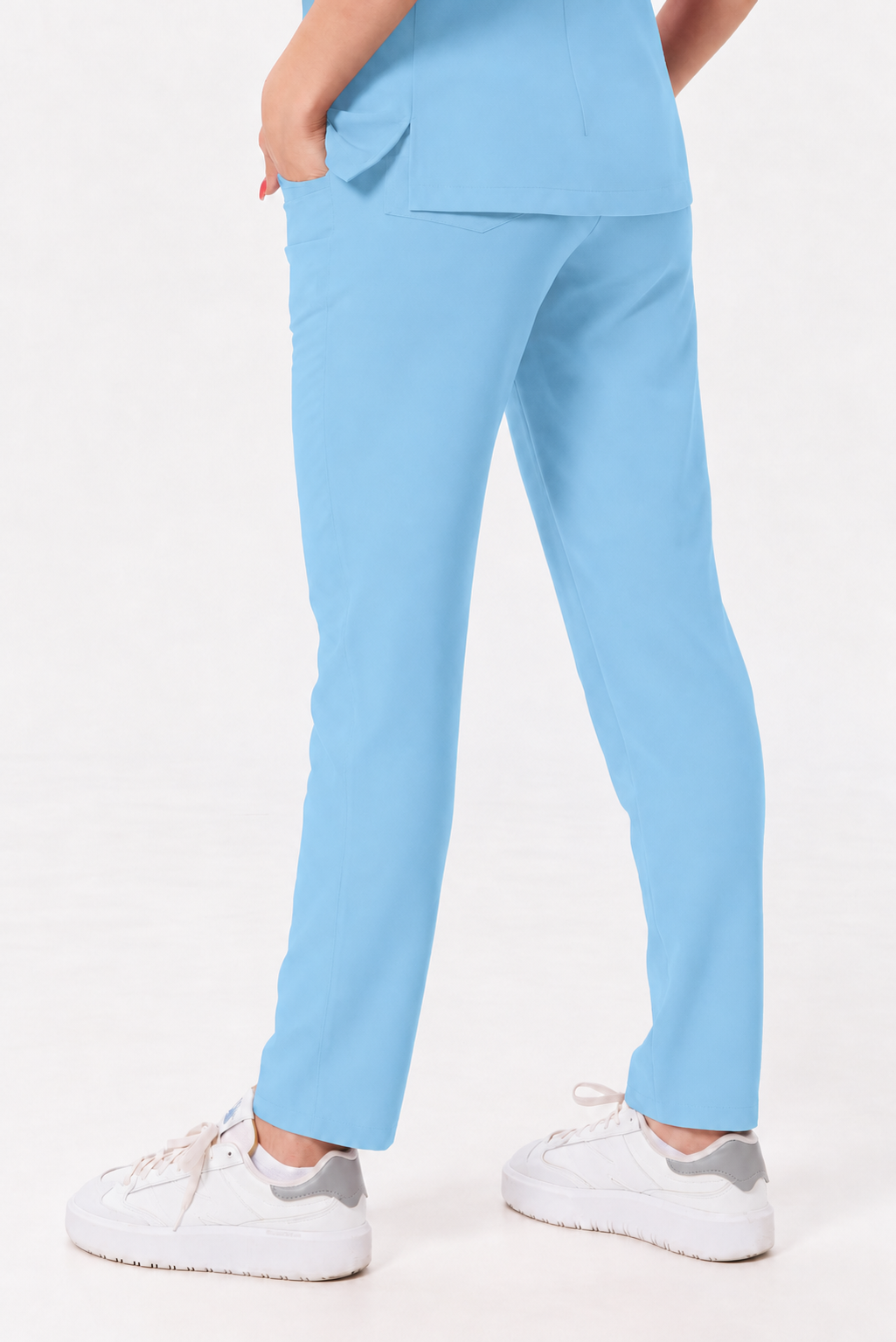 Pantalon médical femme droit Zara, couleur bleu ciel, profil