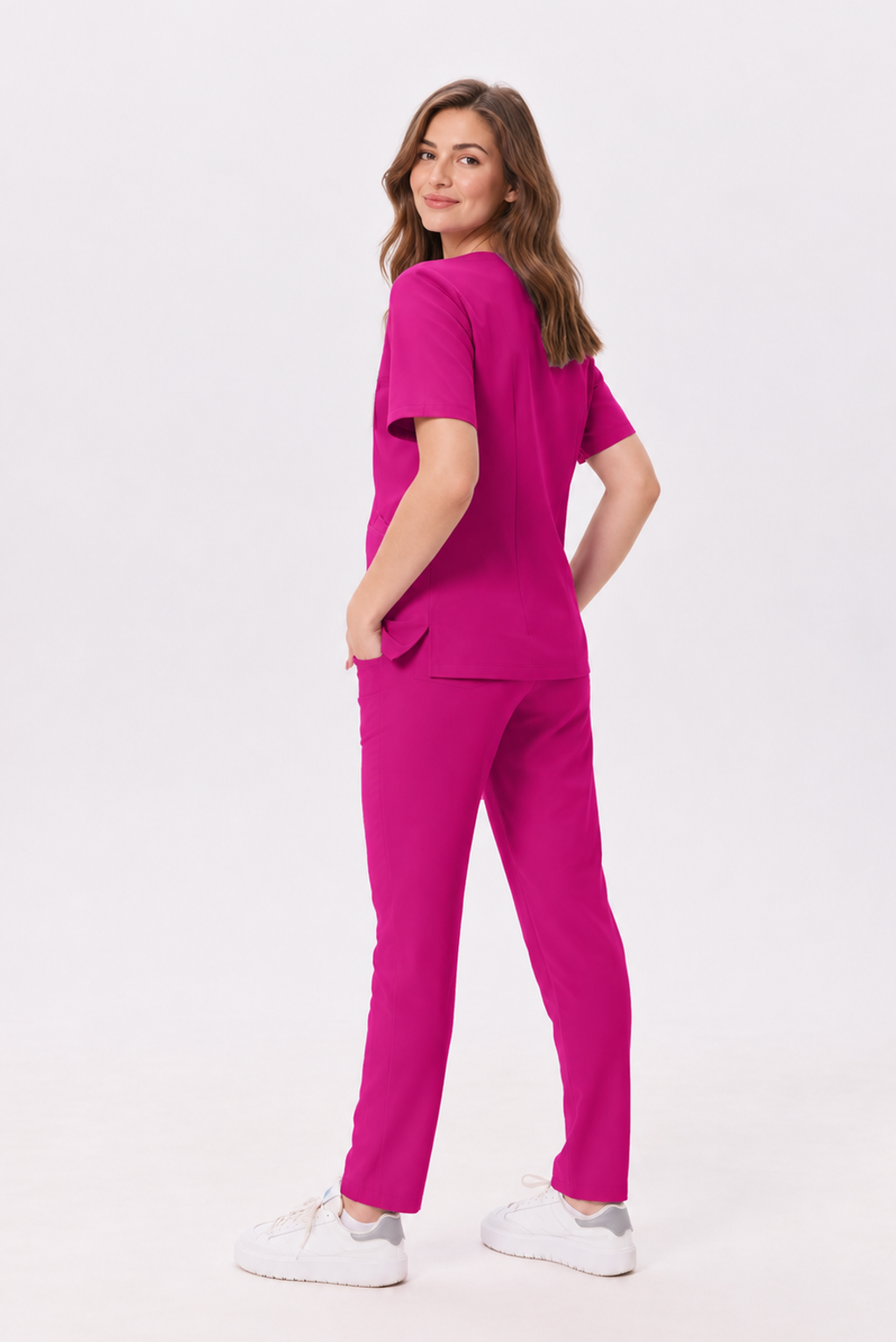 Tunique médicale femme col V Livia, couleur amarante, dos