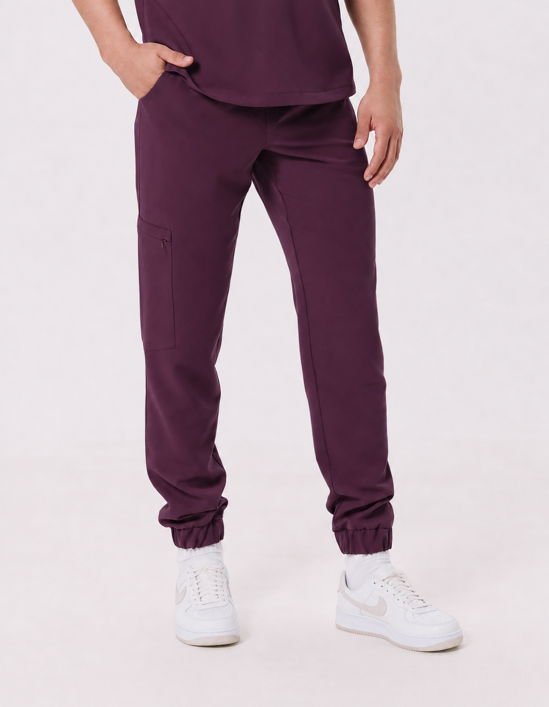 Pantalon médical homme jogger Leo, couleur aubergine, devant